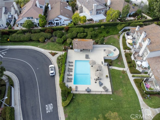 1 Moon Dust, Irvine CA: https://media.crmls.org/medias/c92525d5-8845-45a3-ae6e-536ea17beb59.jpg