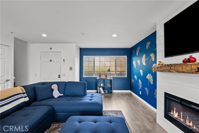 Detail Gallery Image 5 of 23 For 1723 Landis St #203,  Burbank,  CA 91504 - 2 Beds | 2 Baths