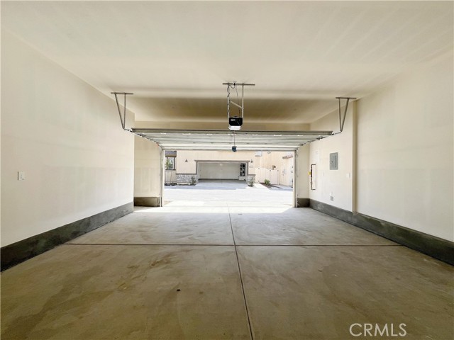 Detail Gallery Image 25 of 31 For 16068 Olivas Ln, Fontana,  CA 92336 - 4 Beds | 2/1 Baths