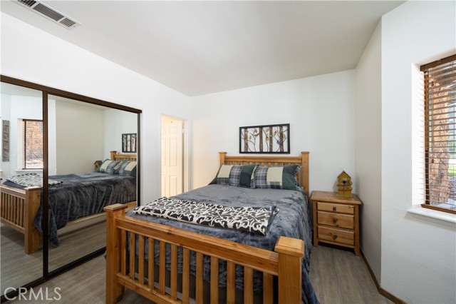 Detail Gallery Image 20 of 31 For 39802 Lakeview Dr #26,  Big Bear Lake,  CA 92315 - 2 Beds | 2/1 Baths