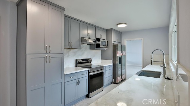 Detail Gallery Image 11 of 42 For 2525 E Ocean Bld, Long Beach,  CA 90803 - 5 Beds | 4 Baths