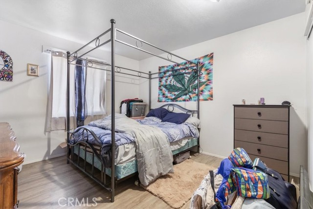 13645 Gilbert St., North Edwards CA: https://media.crmls.org/medias/c927b718-695e-455b-b88b-d79d0d361ce4.jpg