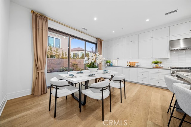 101 Lustro, Irvine CA: https://media.crmls.org/medias/c927bba4-cadb-42d5-a1a6-dd12f4f6575e.jpg