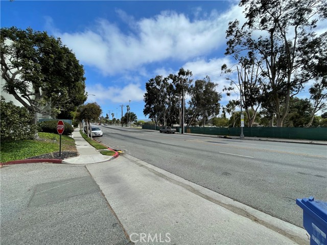 802 Camino Real, Redondo Beach, California 90277, 1 Bedroom Bedrooms, ,1 BathroomBathrooms,Residential,Sold,Camino Real,AR22150106