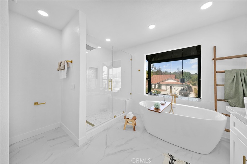 890 San Nicholas Drive