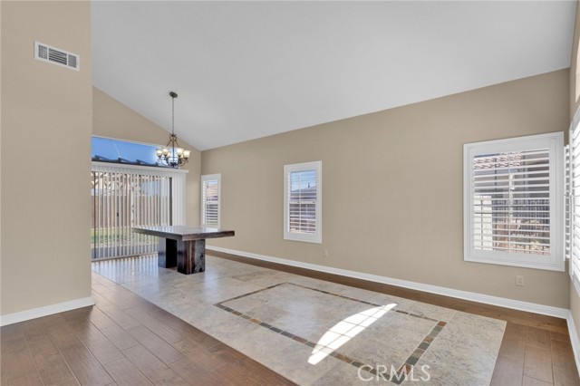 Detail Gallery Image 6 of 41 For 13044 San Lucas, Victorville,  CA 92392 - 4 Beds | 2/1 Baths