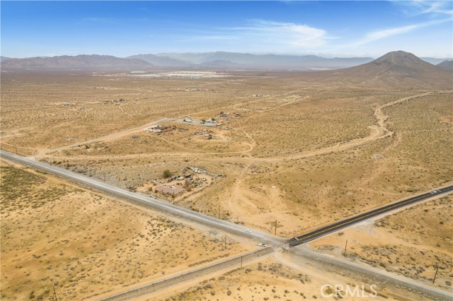 Detail Gallery Image 7 of 8 For 20501 Quarry Rd, Apple Valley,  CA 92307 - 4 Beds | 2 Baths