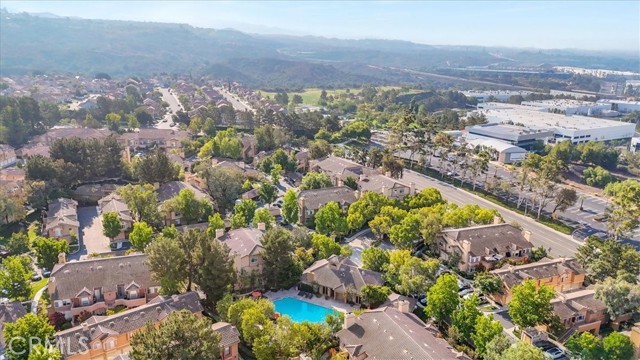 19431 Rue De Valore, Lake Forest CA: https://media.crmls.org/medias/c9294e30-ee8a-4fc4-b65e-918f6e2a2142.jpg