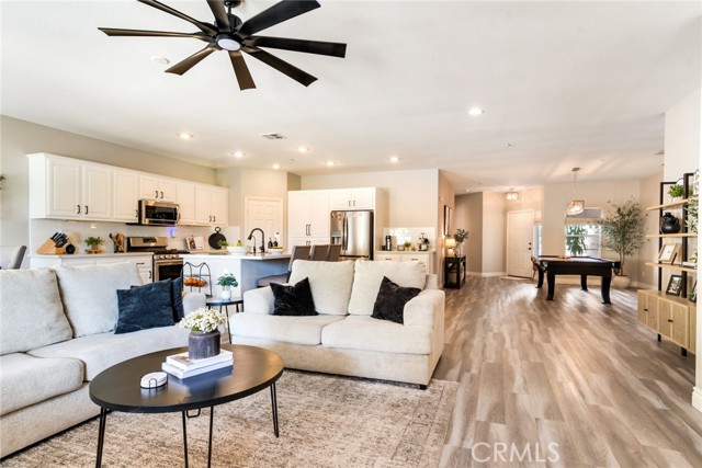 Detail Gallery Image 6 of 26 For 7586 Vista Alegre, Highland,  CA 92346 - 4 Beds | 2/1 Baths