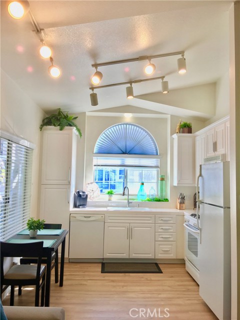 Detail Gallery Image 11 of 45 For 23412 Pacific Park Dr 16d,  Aliso Viejo,  CA 92656 - 1 Beds | 1 Baths