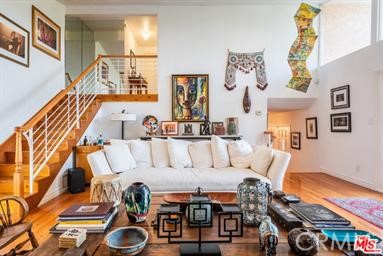 3540 N Knoll Drive, Los Angeles CA: https://media.crmls.org/medias/c92bcaad-09d8-4b70-8247-fb364f0d5eaf.jpg