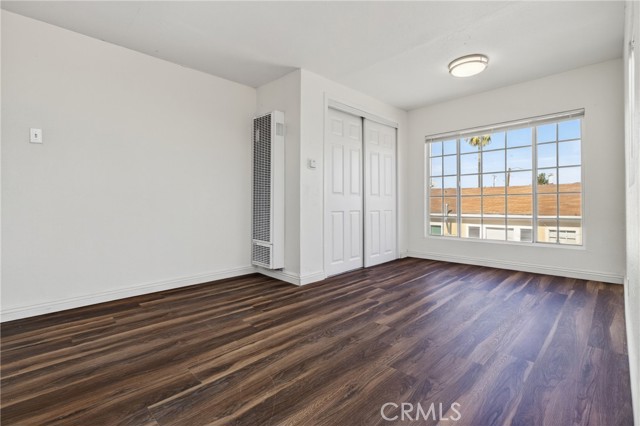 Detail Gallery Image 33 of 38 For 1300 W 90th St, Los Angeles,  CA 90044 - 6 Beds | 3 Baths