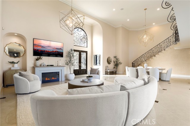 3654 Wrightwood Dr, Studio City CA: https://media.crmls.org/medias/c92dbf56-e4b7-49ae-b1b9-70116e76946c.jpg