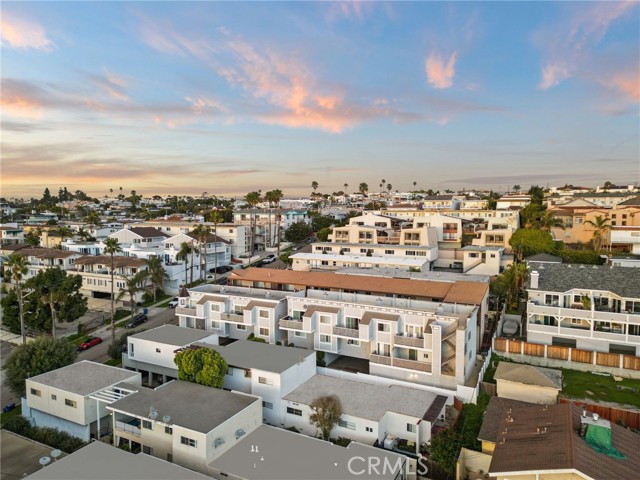 916 1st Street, Hermosa Beach, California 90254, ,Residential Income,Sold,1st,SR24042910