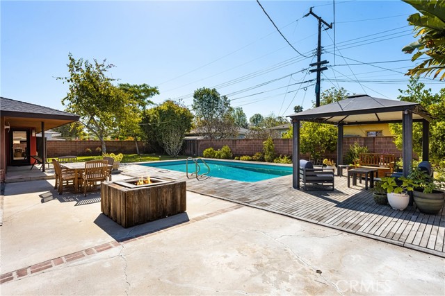 1006 W Pioneer Drive, Anaheim CA: https://media.crmls.org/medias/c92eb9fb-31b3-4460-b25c-ff47d02672f5.jpg