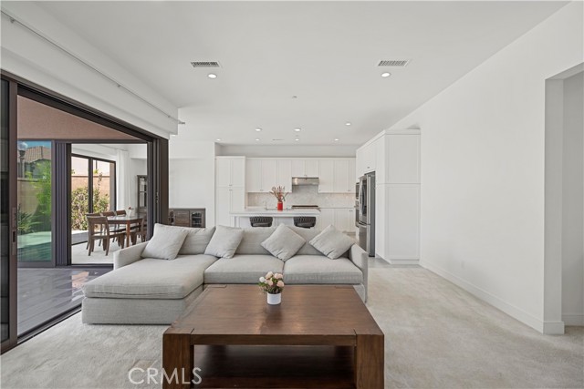 Detail Gallery Image 6 of 46 For 195 Plum Lily, Irvine,  CA 92618 - 3 Beds | 2/1 Baths
