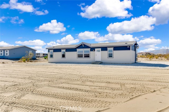 3727 South Street, Phelan CA: https://media.crmls.org/medias/c9311ded-f3cd-41fd-b111-3b0508094eb2.jpg