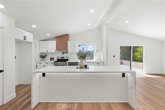 Detail Gallery Image 12 of 47 For 18718 Delight St, Canyon Country,  CA 91351 - 4 Beds | 2 Baths