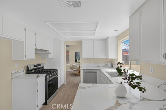 2608 W Oldfield Street, Lancaster CA: https://media.crmls.org/medias/c9315666-a201-461b-bac4-be8e200bc23e.jpg
