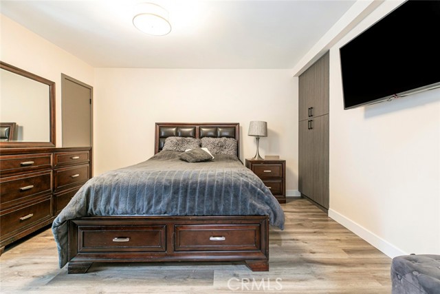 15409 Wyandotte Street, Van Nuys CA: https://media.crmls.org/medias/c9318d49-e19a-4f44-bfe5-fae0427796f2.jpg