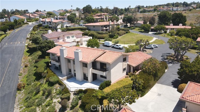 Bird's eye view of the building and the community Bird's eye view of the building and the community