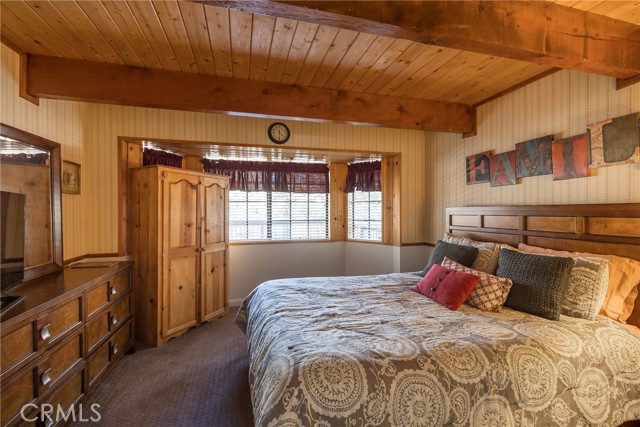 301 Downey Drive, Big Bear City CA: https://media.crmls.org/medias/c9322869-0932-4d59-8cae-9d0994839240.jpg