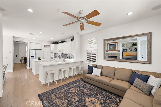 18 Duskywing, Ladera Ranch CA: https://media.crmls.org/medias/c93267eb-d09a-4c47-ab84-656b66049978.jpg