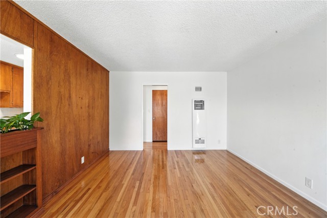 Detail Gallery Image 6 of 45 For 2135 E Florida St #7,  Long Beach,  CA 90814 - 1 Beds | 1 Baths