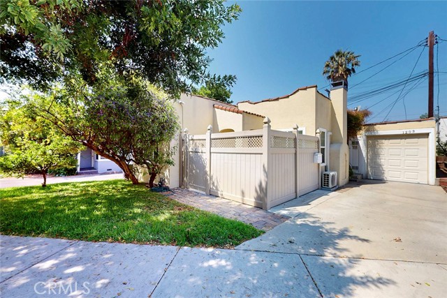 Detail Gallery Image 2 of 27 For 1203 Kenilworth Ave, Glendale,  CA 91202 - 1 Beds | 1 Baths
