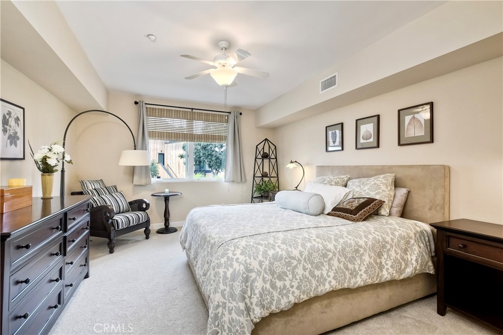 543 Laguna Drive - photo 18