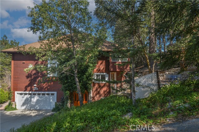 971 Grass Valley, Lake Arrowhead CA: https://media.crmls.org/medias/c93383a0-4725-467c-8c28-62b64db3d9ed.jpg