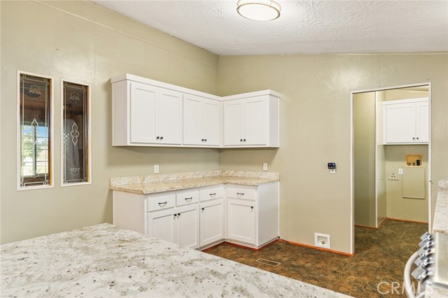 Detail Gallery Image 4 of 47 For 12150 Thunderbird Dr, Red Bluff,  CA 96080 - 4 Beds | 2 Baths