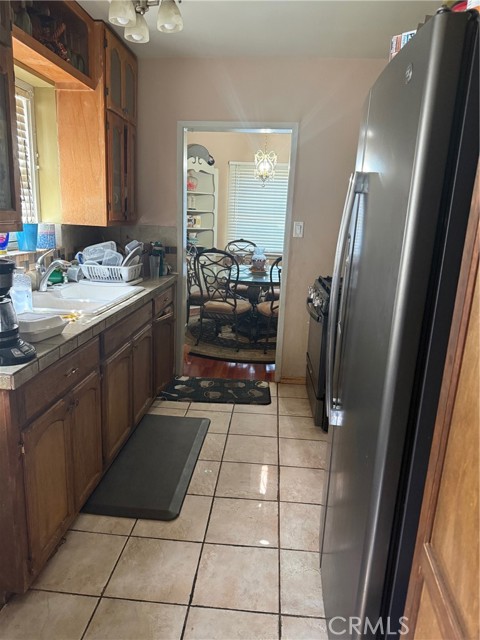 Detail Gallery Image 3 of 15 For 10600 Ruthelen, Los Angeles,  CA 90047 - 4 Beds | 1 Baths