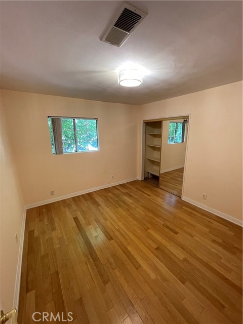 Detail Gallery Image 21 of 28 For 5118 Newcastle Ave, Encino,  CA 91316 - 3 Beds | 2 Baths