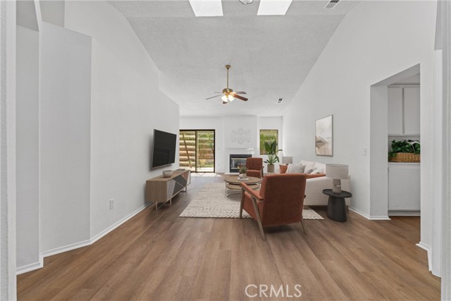 Detail Gallery Image 3 of 37 For 44204 Galion Ave, Lancaster,  CA 93536 - 4 Beds | 2 Baths