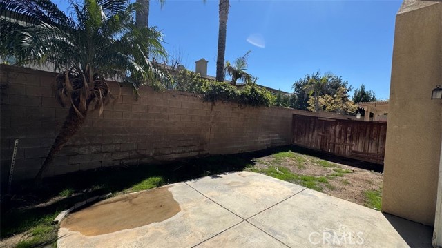 Detail Gallery Image 10 of 15 For 11332 Riverbury Ct, Riverside,  CA 92505 - 4 Beds | 2/1 Baths