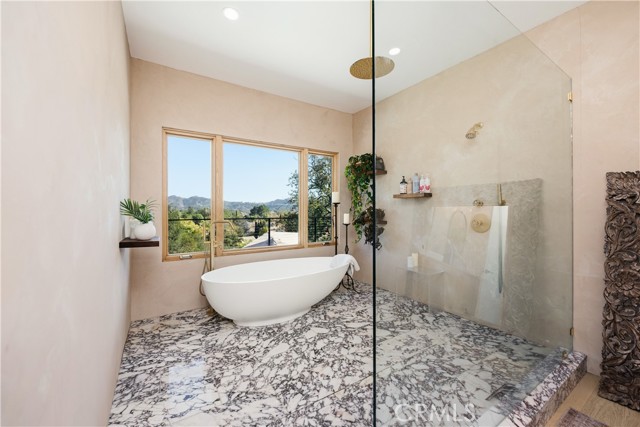 976 Ranch House, Westlake Village CA: https://media.crmls.org/medias/c936ad07-1e4d-4e57-859d-bf1162855a8b.jpg