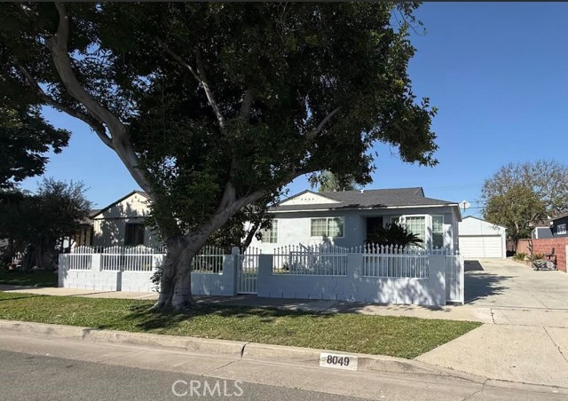 Image 4 of 26 For 8049 Coral Bell