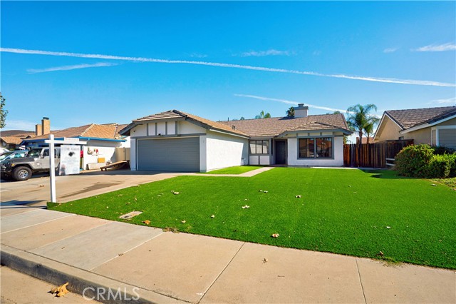 29826 Avenida De Cortez, Menifee CA: https://media.crmls.org/medias/c938068a-4e6c-4427-b4d6-36bb9f8b0090.jpg