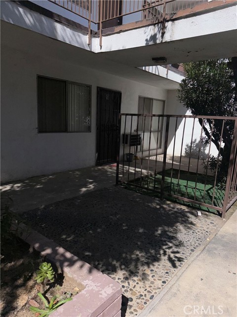 Detail Gallery Image 2 of 10 For 13050 Dronfield #9, Sylmar,  CA 91342 - 1 Beds | 1 Baths