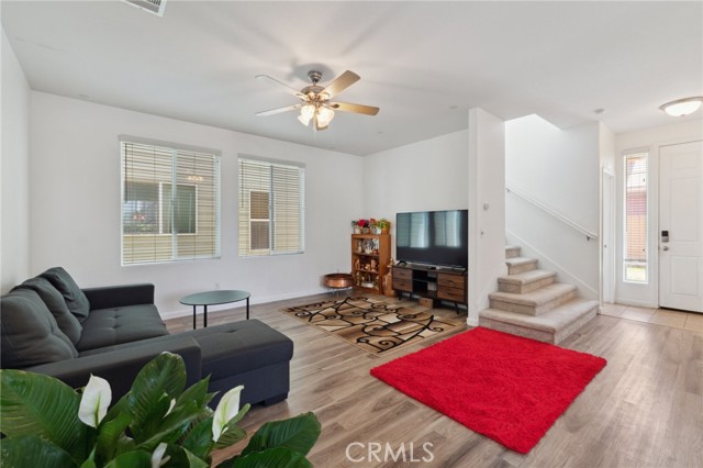 5529 N Valdez, Fresno CA: https://media.crmls.org/medias/c93ac424-05b6-4df7-ae2e-7d7153ddfc6f.jpg