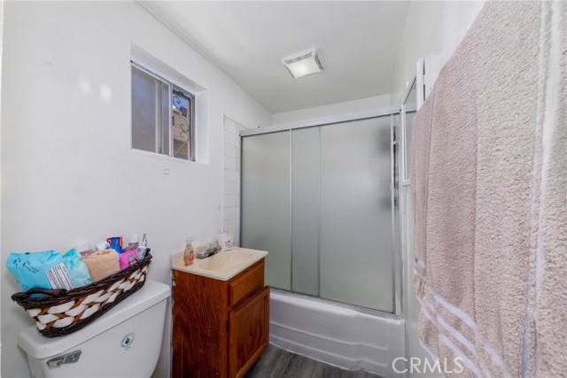 Detail Gallery Image 11 of 25 For 1684 E Martin Luther King Jr Bld, Los Angeles,  CA 90011 - 5 Beds | 2 Baths