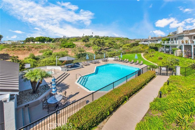 Detail Gallery Image 54 of 65 For 804 Gardenia, Corona Del Mar,  CA 92625 - 2 Beds | 2 Baths