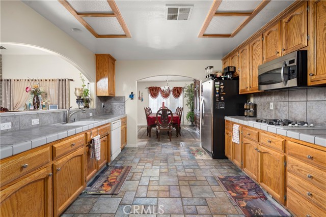 Detail Gallery Image 12 of 25 For 14801 Palm Ave, Bakersfield,  CA 93314 - 4 Beds | 2 Baths
