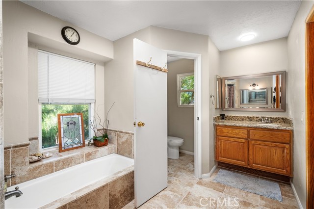 Detail Gallery Image 25 of 63 For 10320 Country Ln, Yucaipa,  CA 92399 - 4 Beds | 3/1 Baths