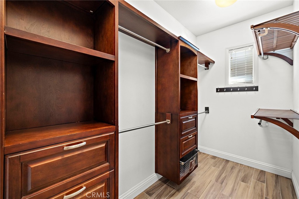 MLS #OC25257856 image #24