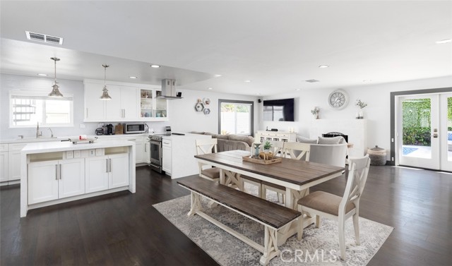 1055 N Mallard St., Orange CA: https://media.crmls.org/medias/c93c997e-e47d-4863-8ea3-5d1951ee2415.jpg