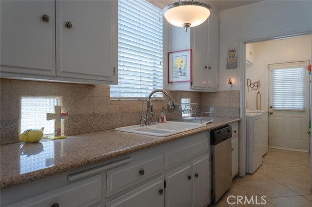 3815 Welland Avenue, Los Angeles CA: https://media.crmls.org/medias/c93ca623-8d6e-4213-93b3-1cbd1f94b0a6.jpg