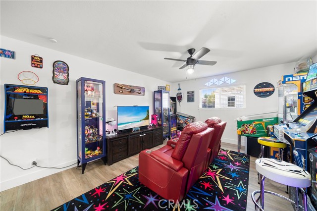 5228 E Minuet Lane, Anaheim CA: https://media.crmls.org/medias/c93cdd56-3131-42d4-b5ad-2c8f802cbcfc.jpg