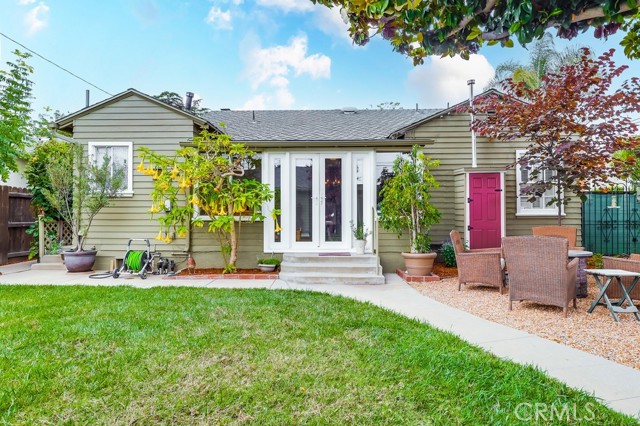 3952 Gaviota Avenue, Long Beach CA: https://media.crmls.org/medias/c93d7e66-804a-4c1d-b977-94cf9e905d86.jpg